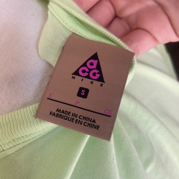 Nike ACG Adjustable Drawstring cropped top - Picture 3 of 4